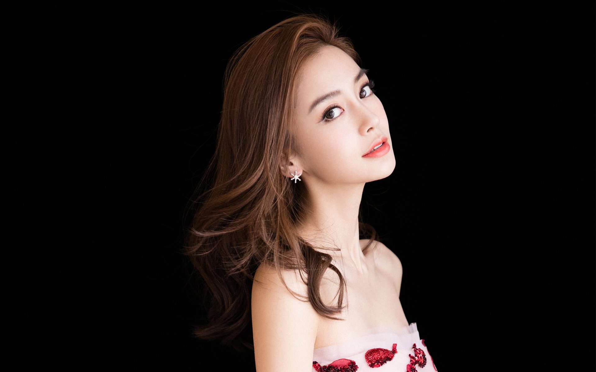 世界足球的巅峰盛宴:欧冠历史上的黄金时刻,欧冠历代足球