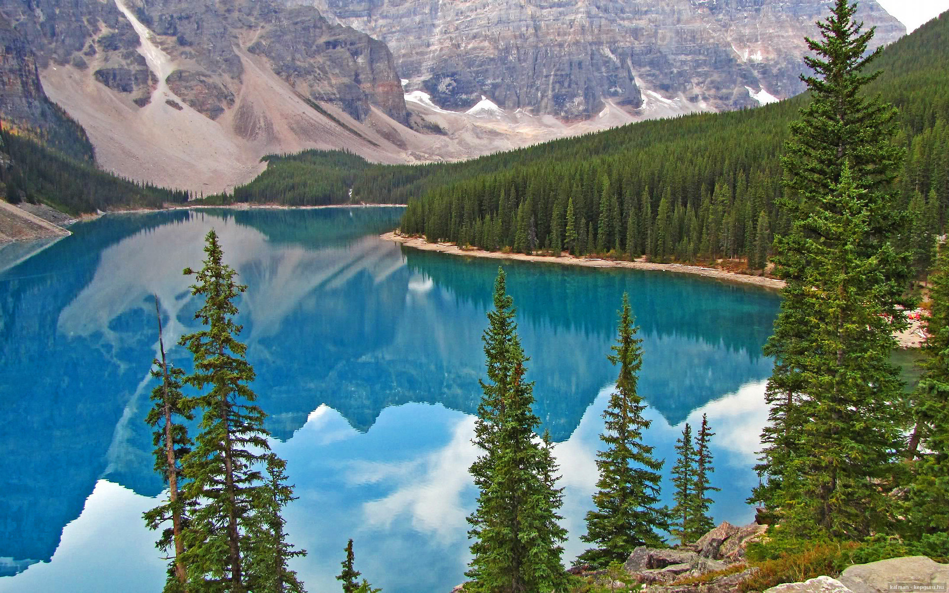 世界足球的巅峰盛宴:欧冠历史上的黄金时刻,欧冠历代足球