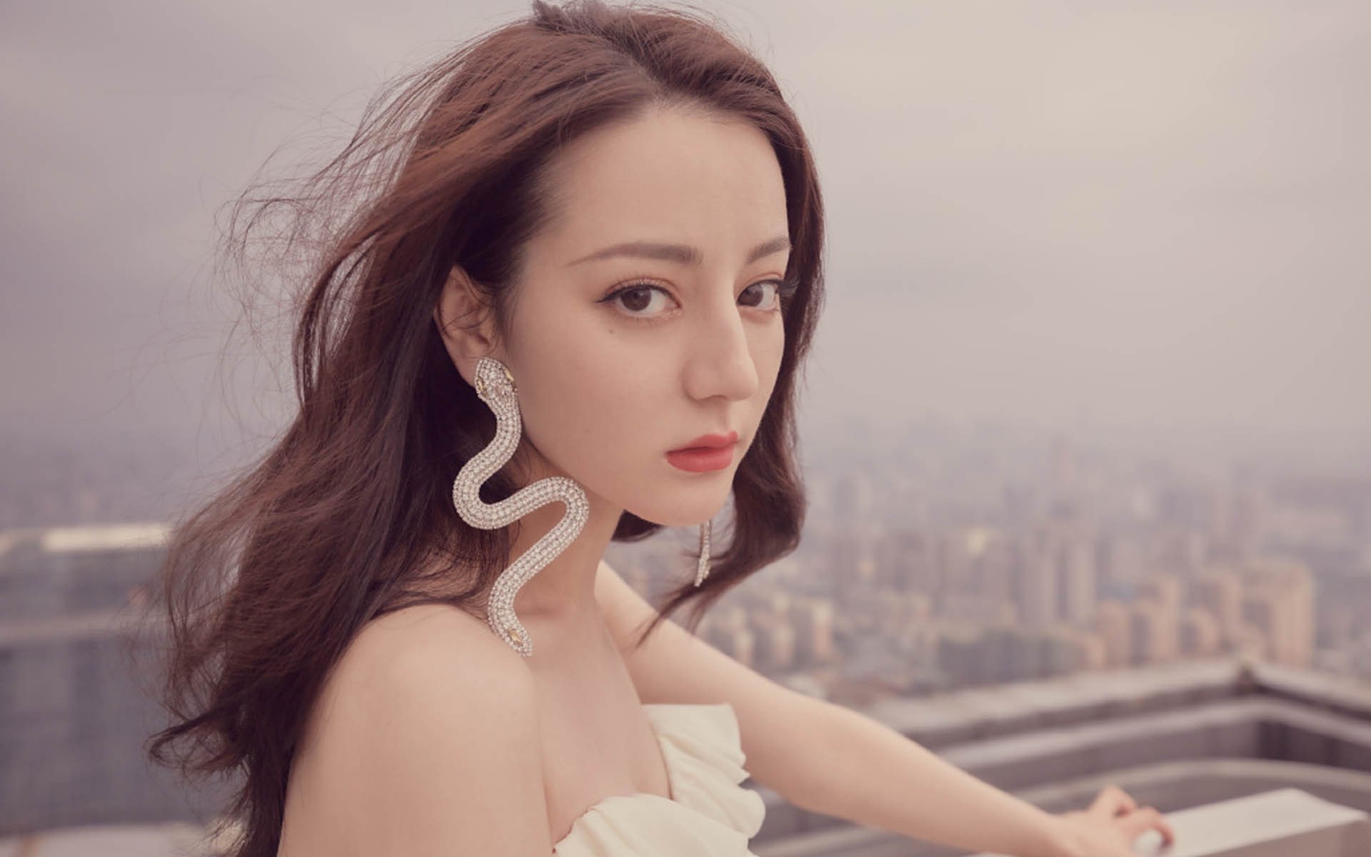 保定华信主场获胜,积分榜位置有所上升,河北华信地产