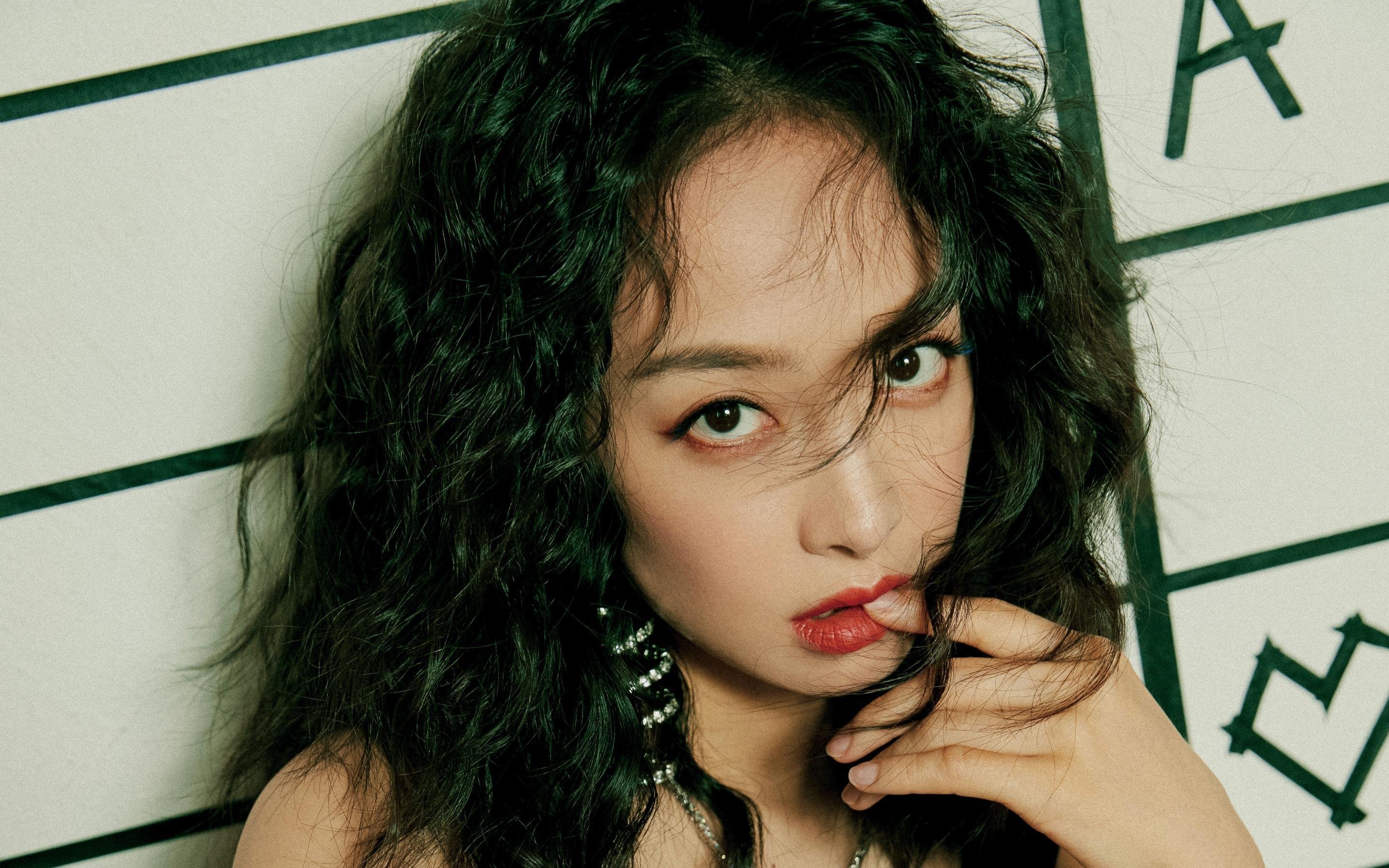 信心十足,女足比赛团队战胜对手精神凝聚力,女足拼搏